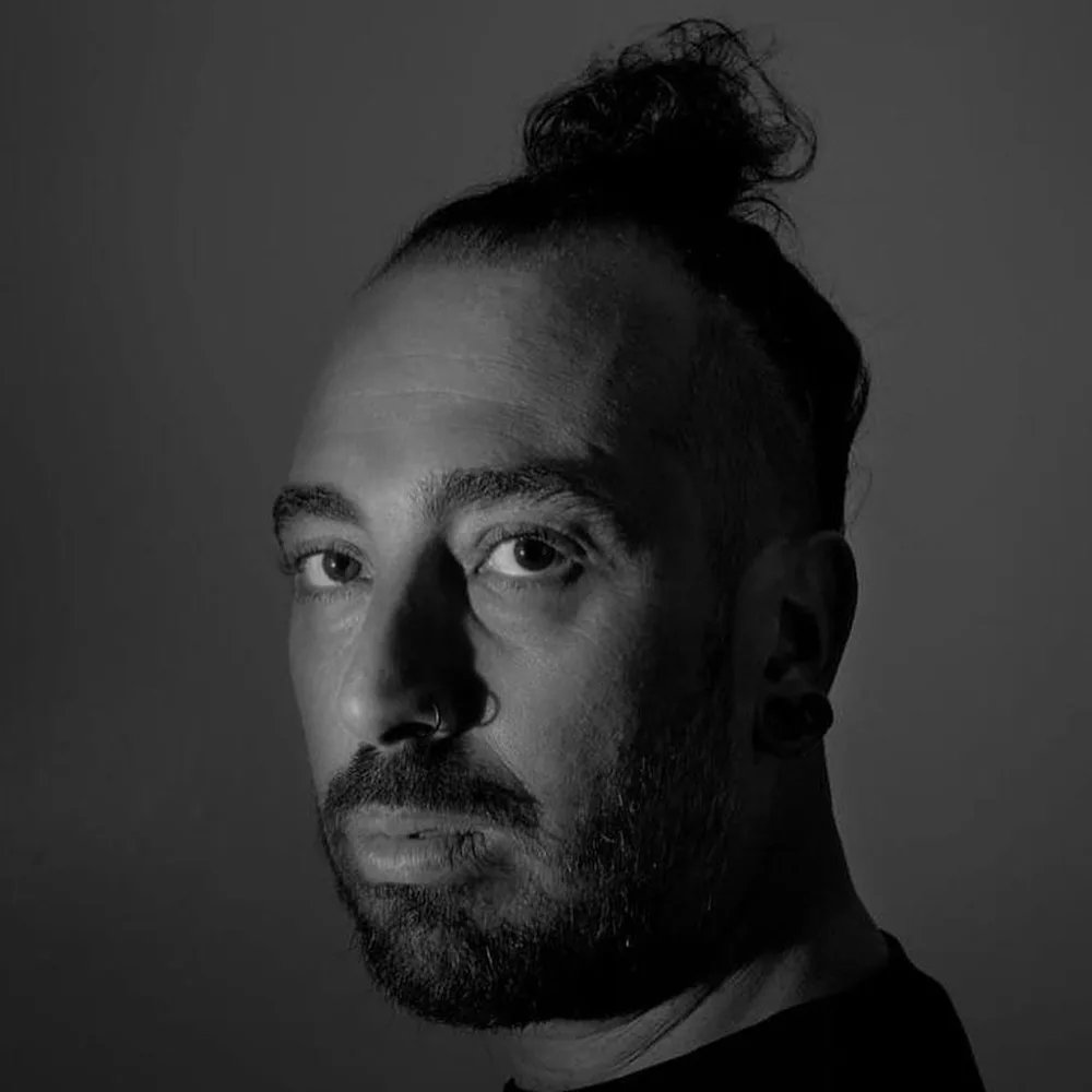 MANU MARTĂN