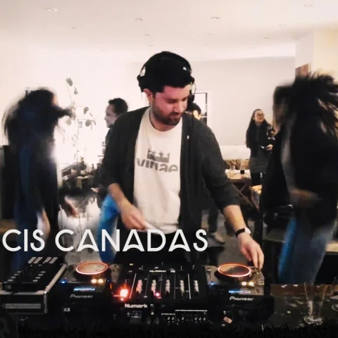FRANCIS CANADAS