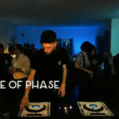 SLAVE OF PHASE