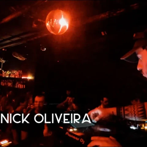 YANNICK OLIVEIRA