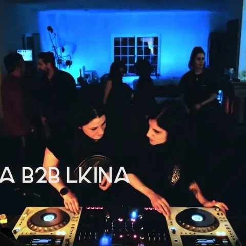 CINTIA MARTÍS, LKINA