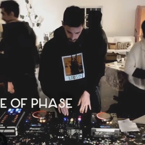 SLAVE OF PHASE