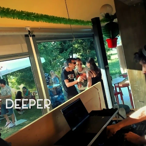JACK DEEPER